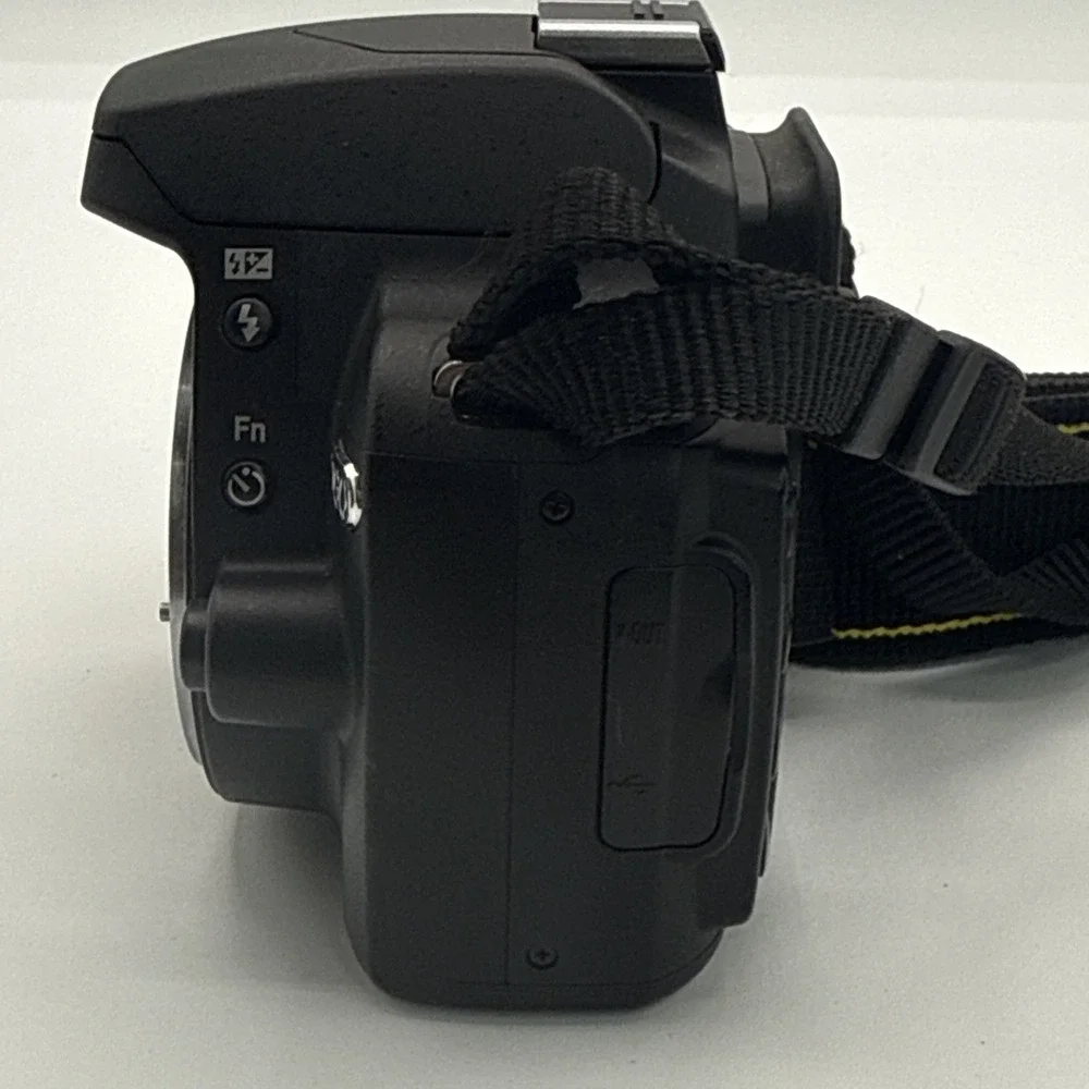 Nikon D60 10.2MP DSLR Camera Body Kit w/ Battery‎ Charger & Carry Bag Tested